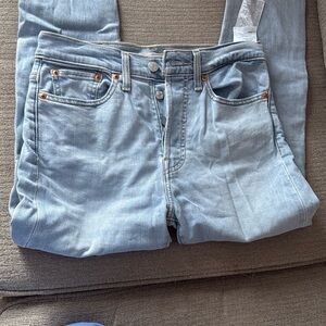 Levi’s light blue wedgie skinny jeans